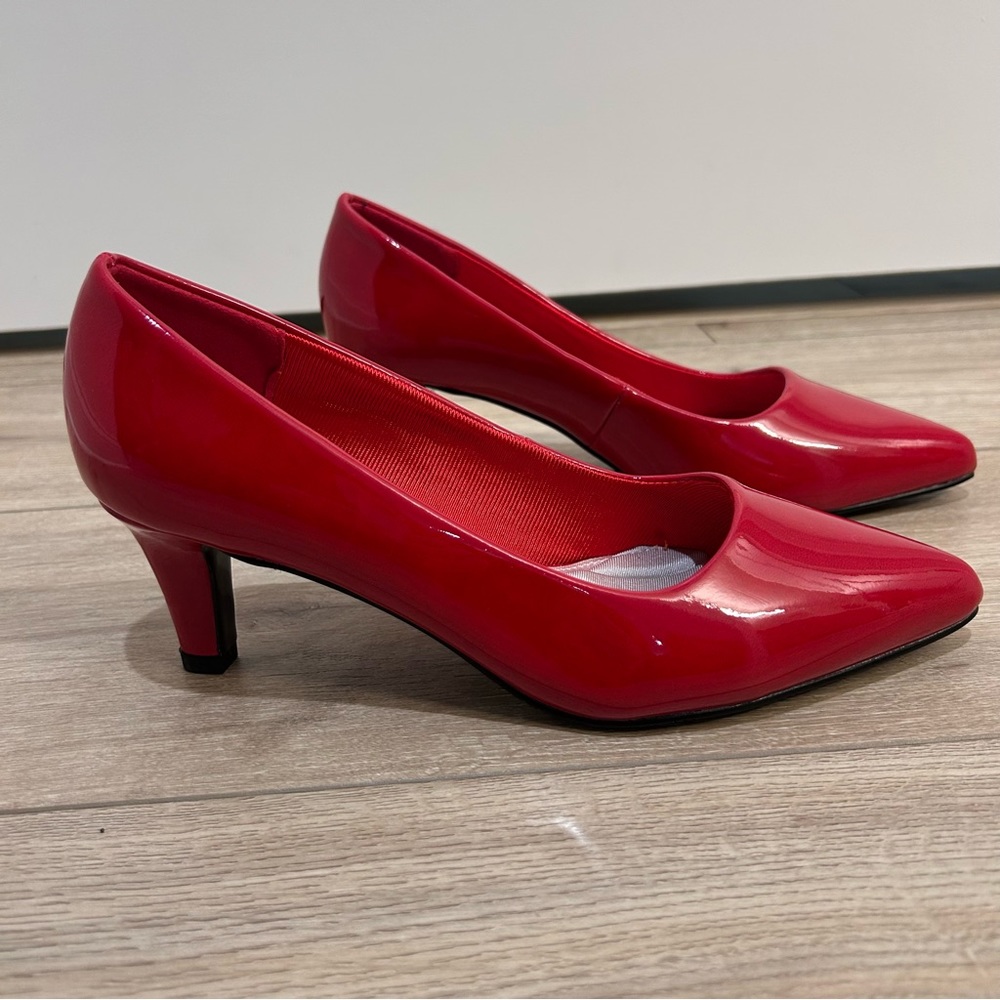 Size 7 Wide Red Heels